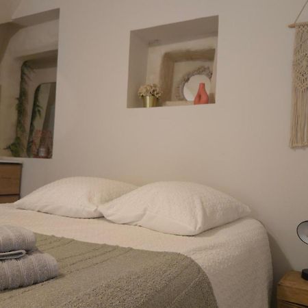 Petit Bonheur Apartment Lauris Exterior photo